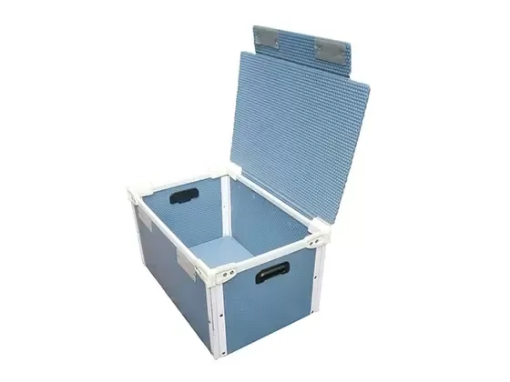 Foldable turnover box
