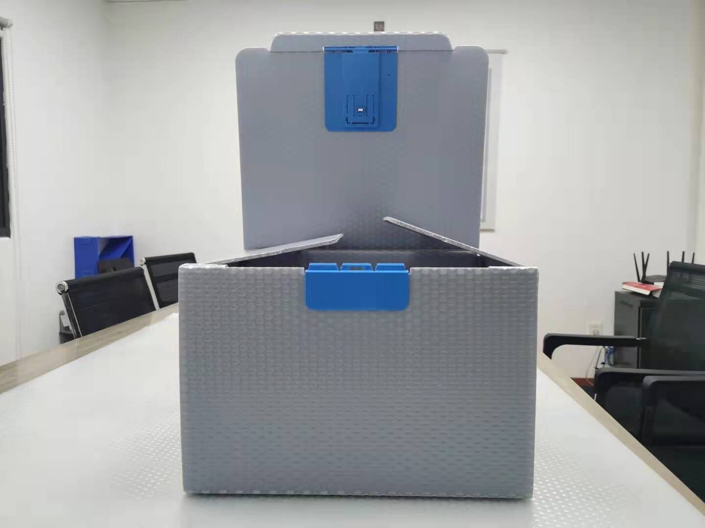 Super Light Express Box Made Of Corrugated Plastic Sheet