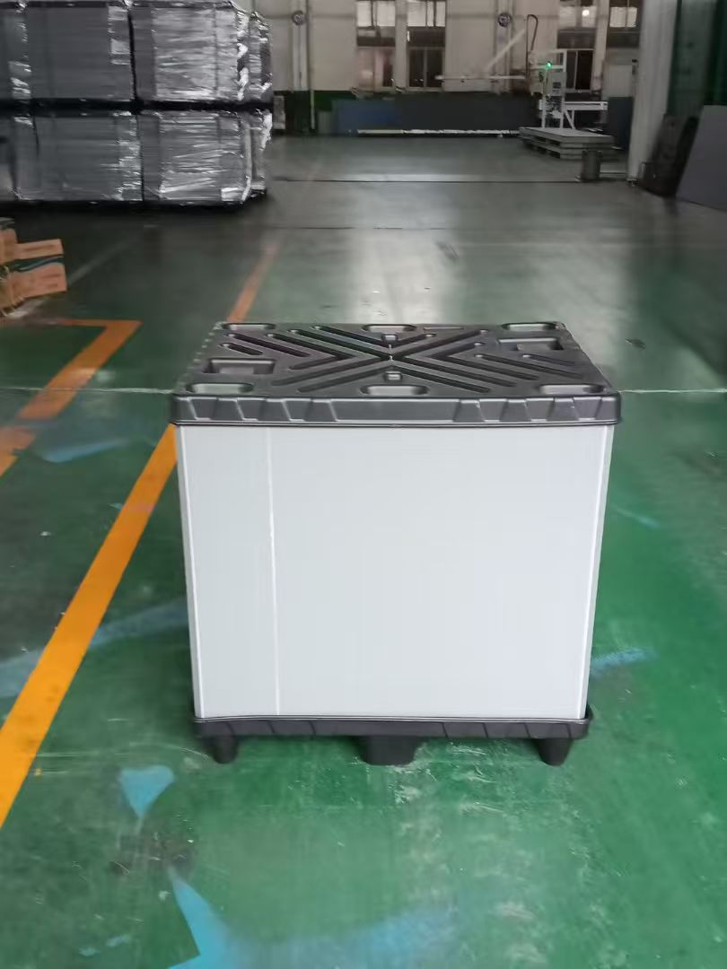 Inner lining of the enclosure box