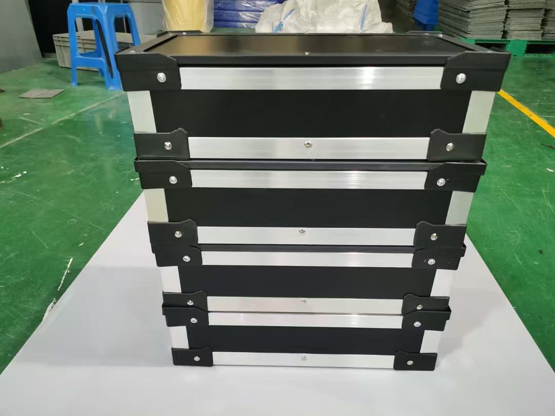 Why  PP Hollow Board Box Panels  the panel works as a liner: